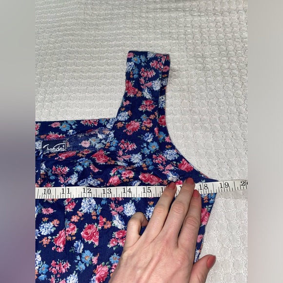 Vintage Floral Dress - Picture 5 of 11